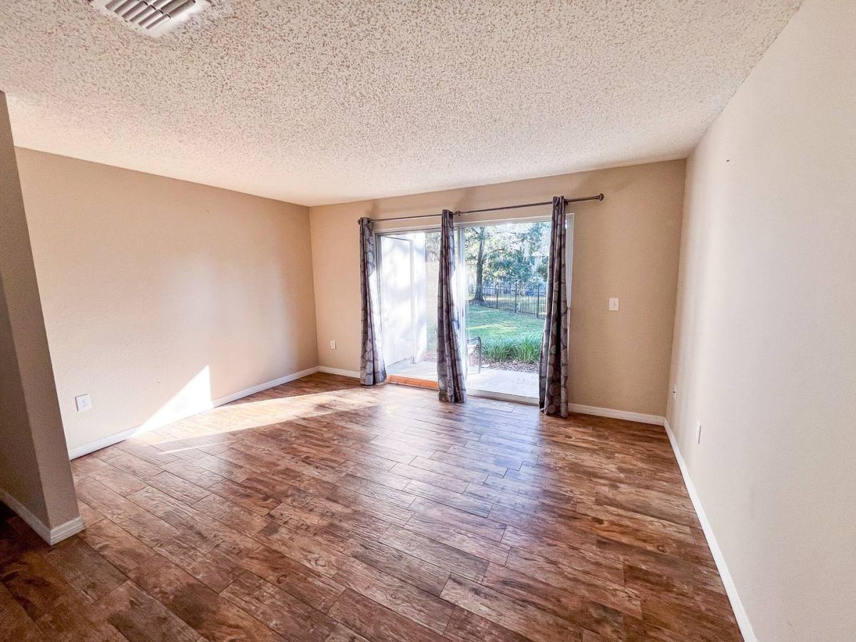 Condo for rent at 3705 SW 27th St #1118, Gainesville, FL 32608