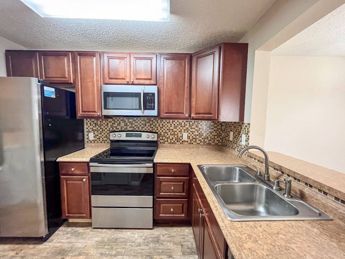 Condo for rent at 3705 SW 27th St #1118, Gainesville, FL 32608
