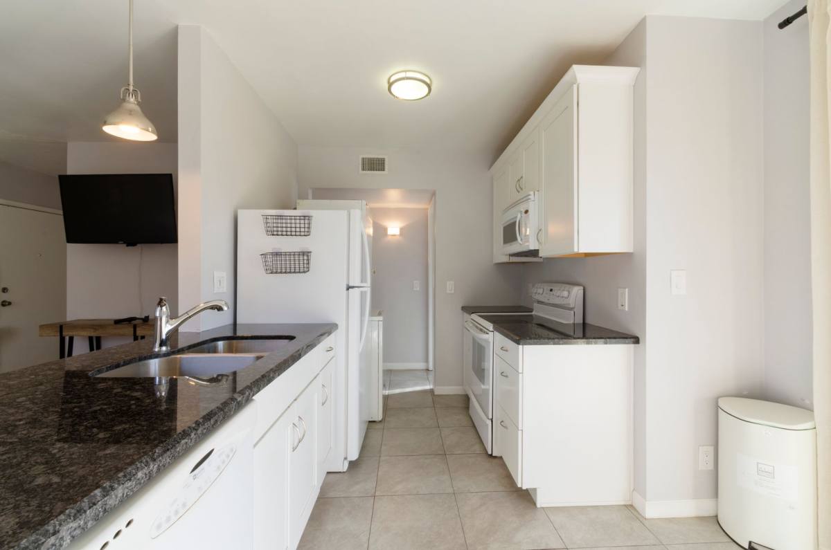 Condo for rent at 1530 S Columbus Blvd, Tucson, AZ 85711