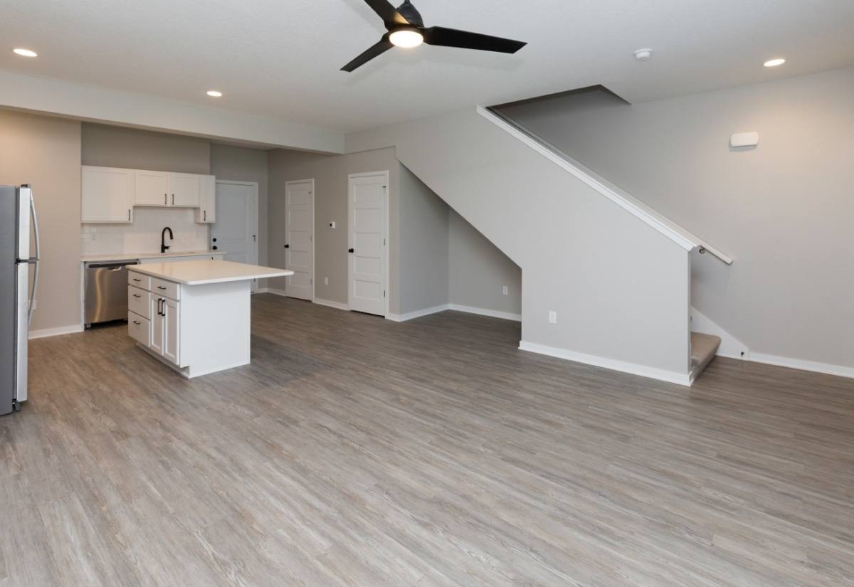 Townhouse for rent at 4525 100th St, Urbandale, IA 50322