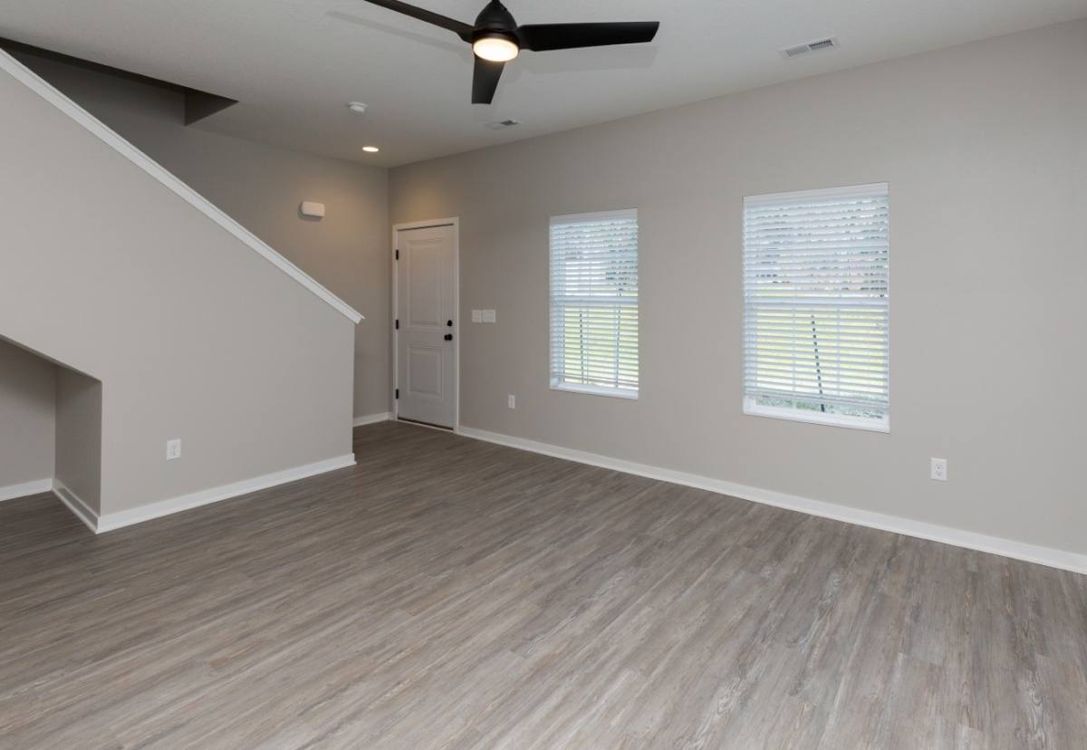 Townhouse for rent at 4525 100th St, Urbandale, IA 50322