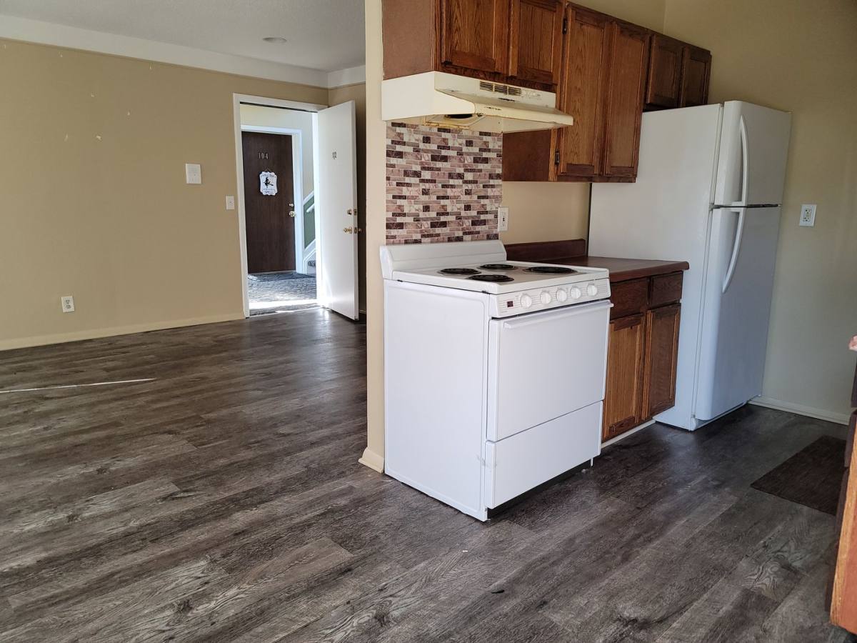 Apartment for rent at 16470 E 9 Mile, Eastpointe, MI 48021