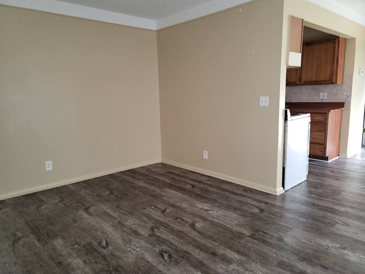 Apartment for rent at 16470 E 9 Mile, Eastpointe, MI 48021