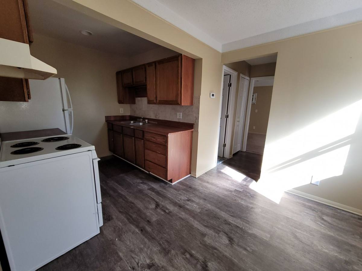 Apartment for rent at 16470 E 9 Mile, Eastpointe, MI 48021