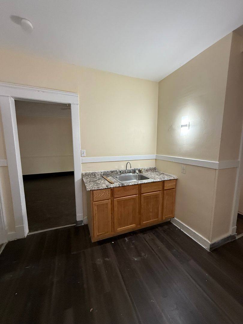 Apartment for rent at 1519-1525 Clark Ave, Cleveland, OH 44109