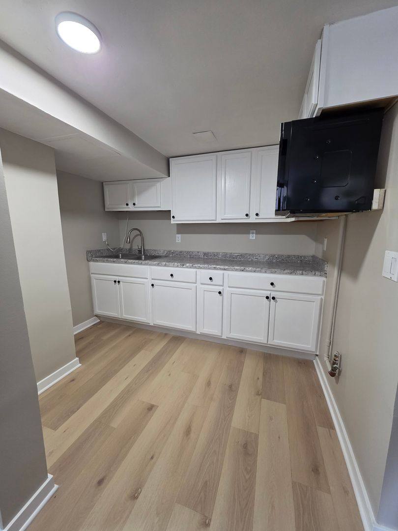 Apartment for rent at 563 S 26th Ave, Omaha, NE 68105