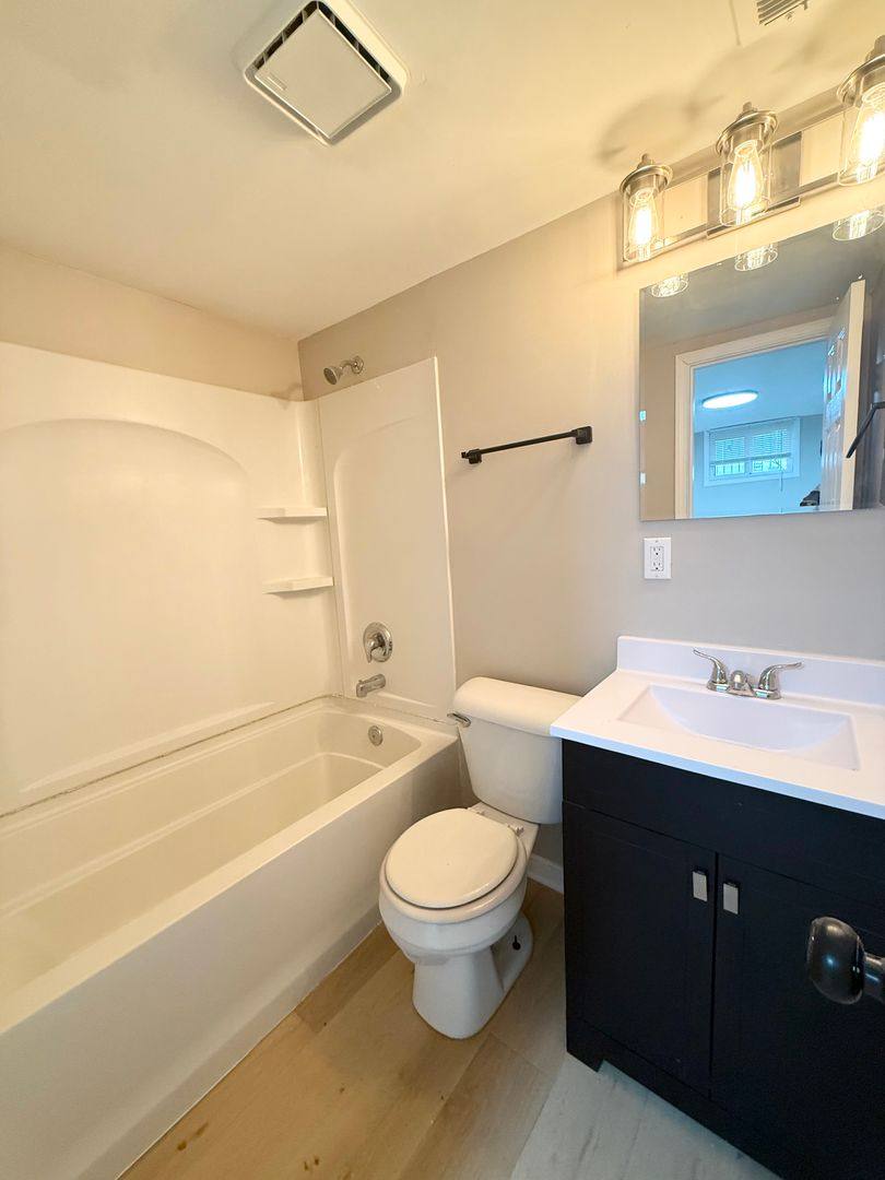 Apartment for rent at 563 S 26th Ave, Omaha, NE 68105