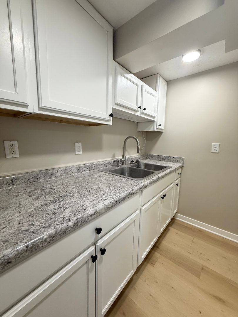 Apartment for rent at 563 S 26th Ave, Omaha, NE 68105