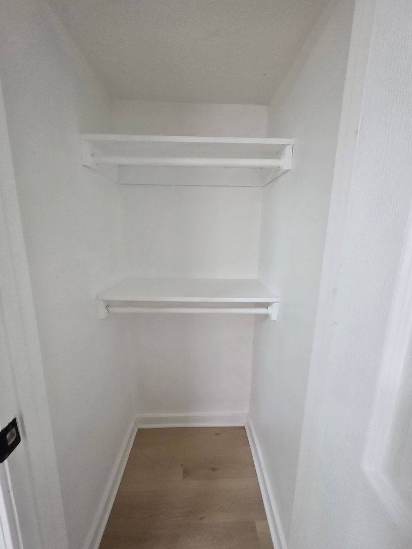 Apartment for rent at 563 S 26th Ave, Omaha, NE 68105