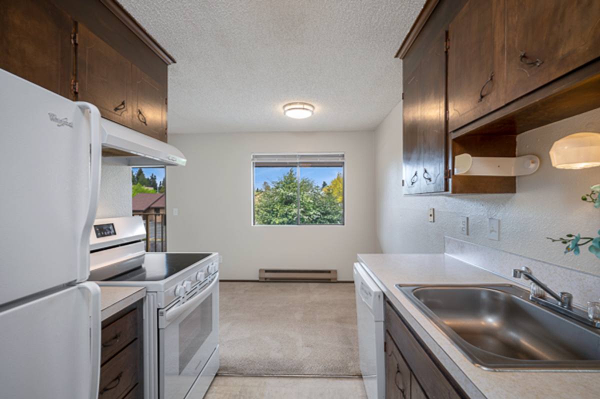 Apartment for rent at 1520 NE 143rd St, Seattle, WA 98125