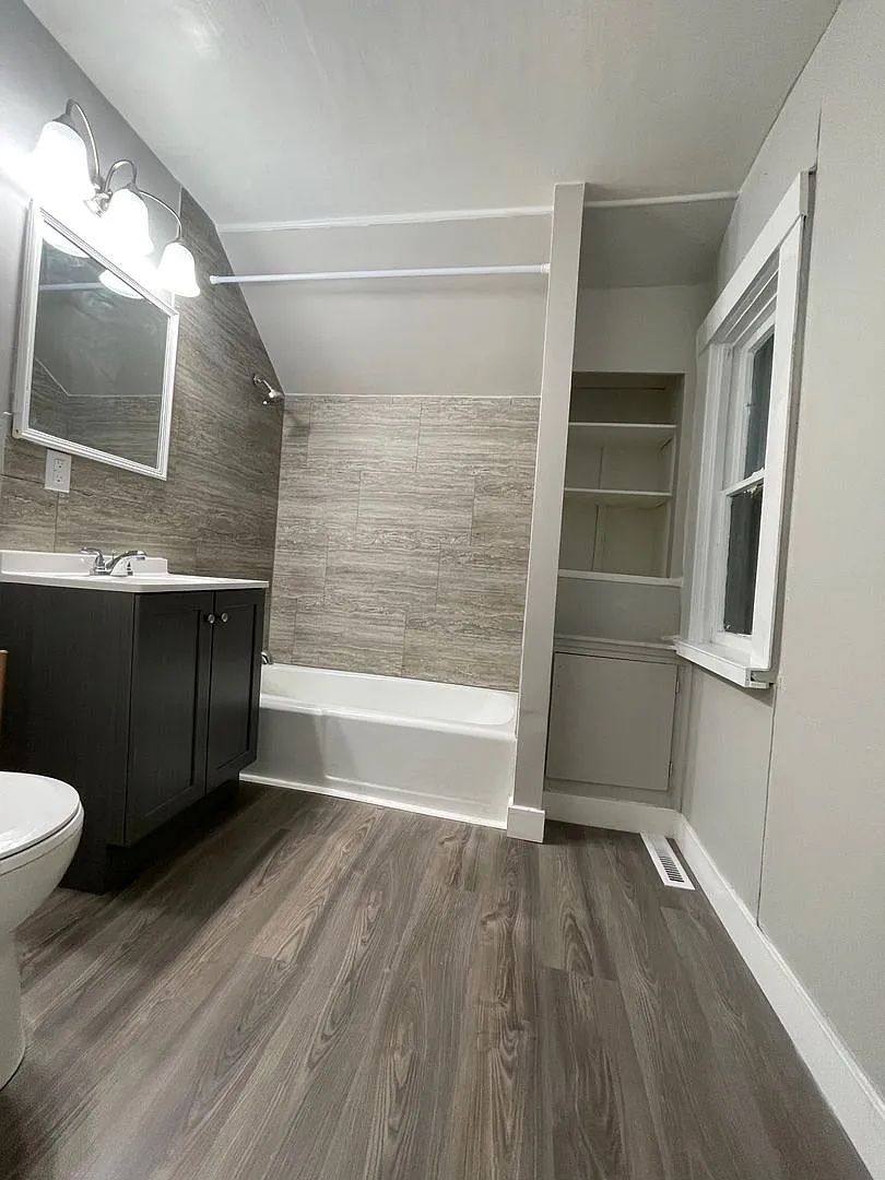 House for rent at 1002 8th St S, La Crosse, WI 54601