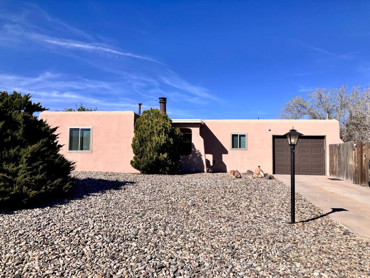 House for rent at 4703 Palmas Altas SE, Rio Rancho, NM 87124