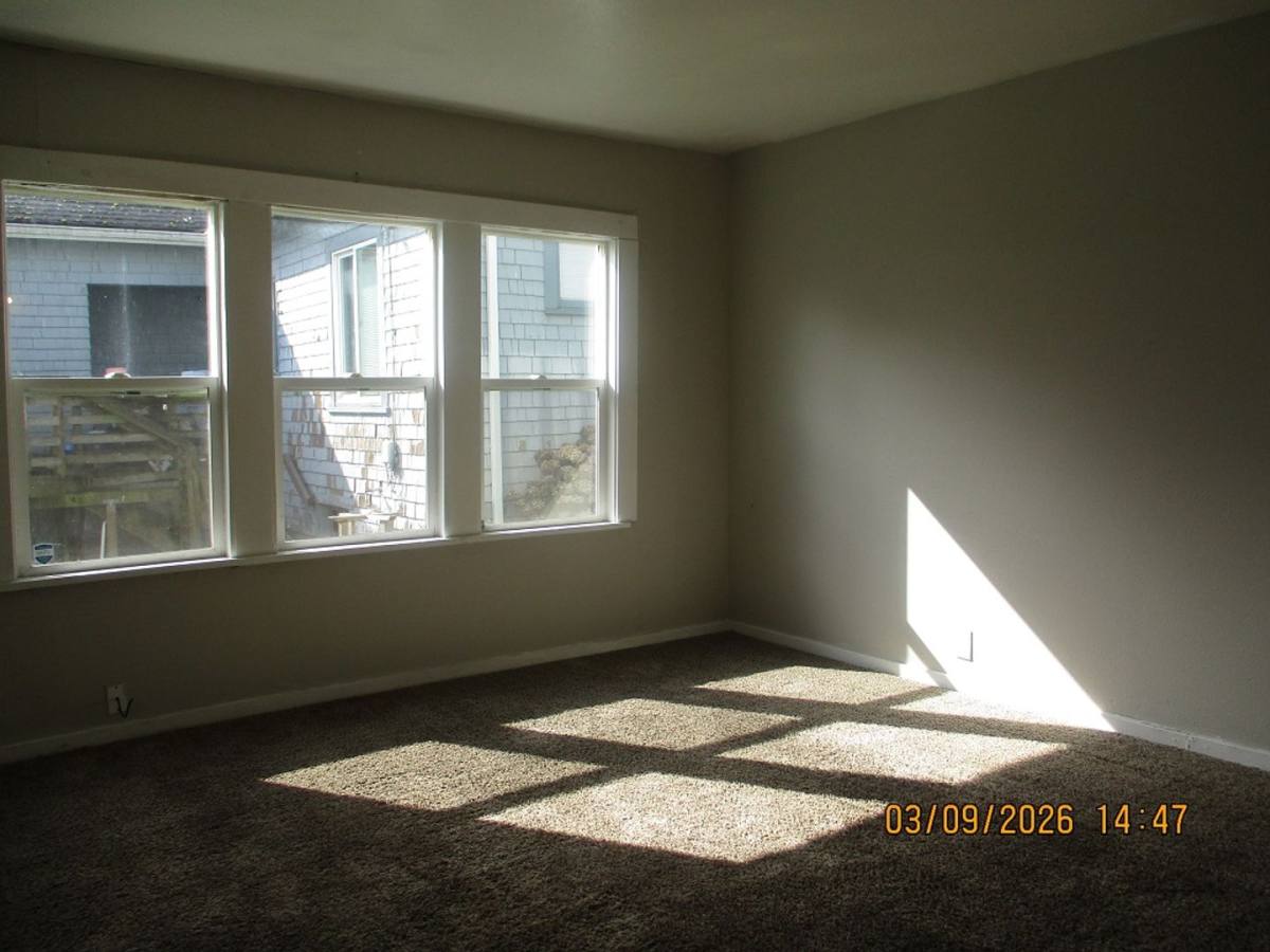 Apartment for rent at 301 W Third, Aberdeen, WA 98520