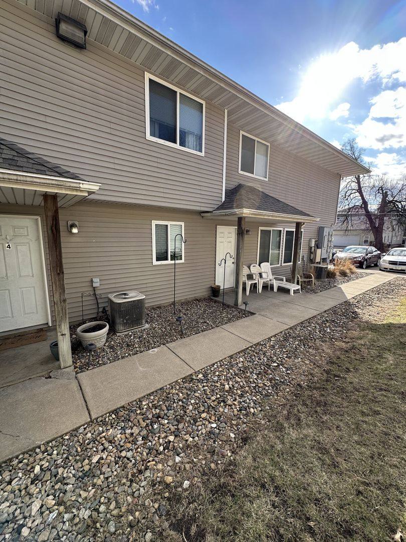 Apartment for rent at 1011 Kellogg Ave, Ames, IA 50010