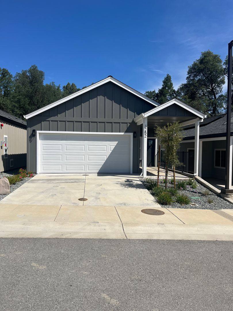 House for rent at 1252 Old Alturas Rd, Redding, CA 96003