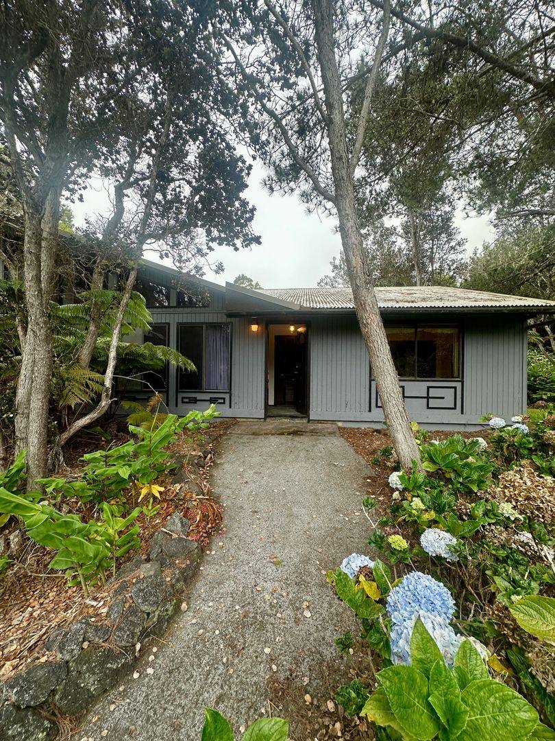 House for rent at 99-7733 Uluhe Place, Volcano, HI 96785