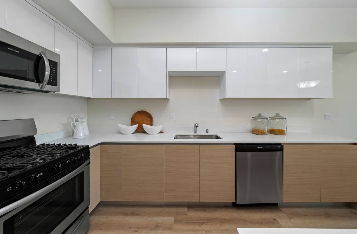 Apartment for rent at 5252 Willowcrest Ave, North Hollywood, CA 91601