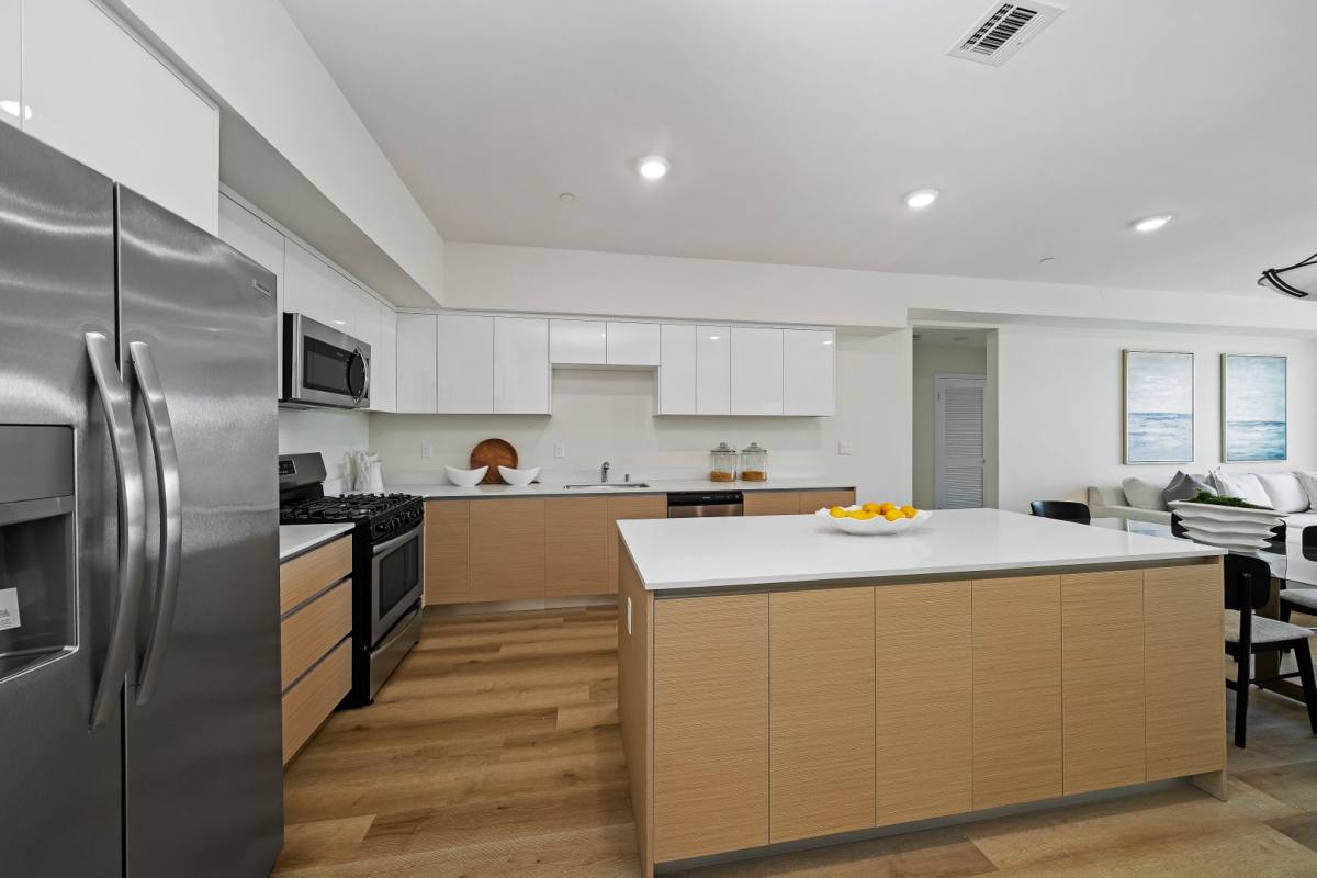 Apartment for rent at 5252 Willowcrest Ave, North Hollywood, CA 91601