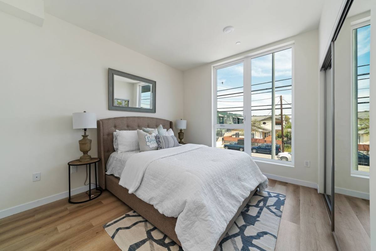 Apartment for rent at 5252 Willowcrest Ave, North Hollywood, CA 91601