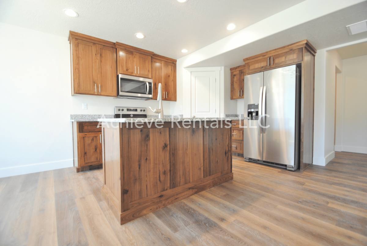 Townhouse for rent at 2038 N 380 E, Logan, UT 84341