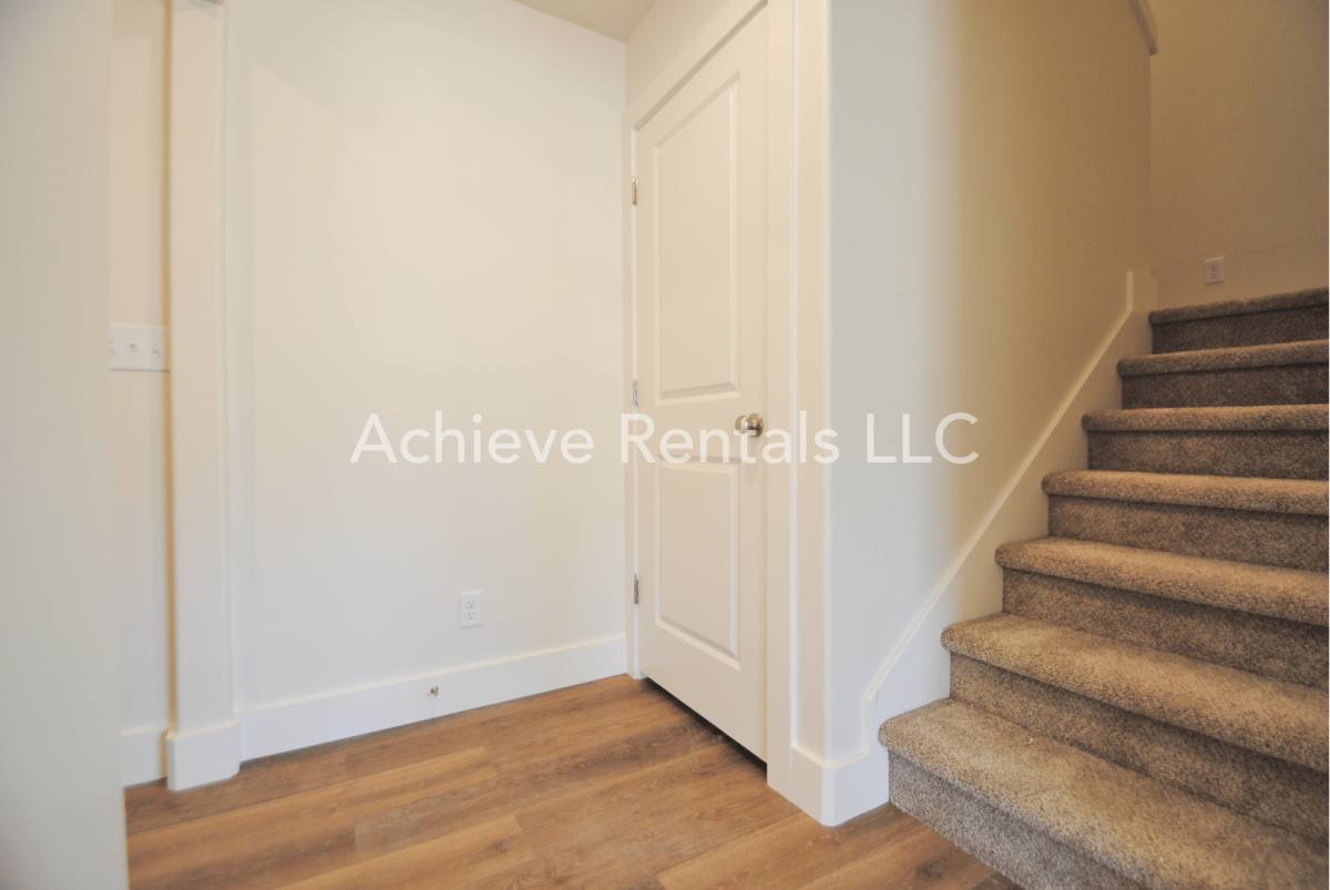 Townhouse for rent at 2038 N 380 E, Logan, UT 84341