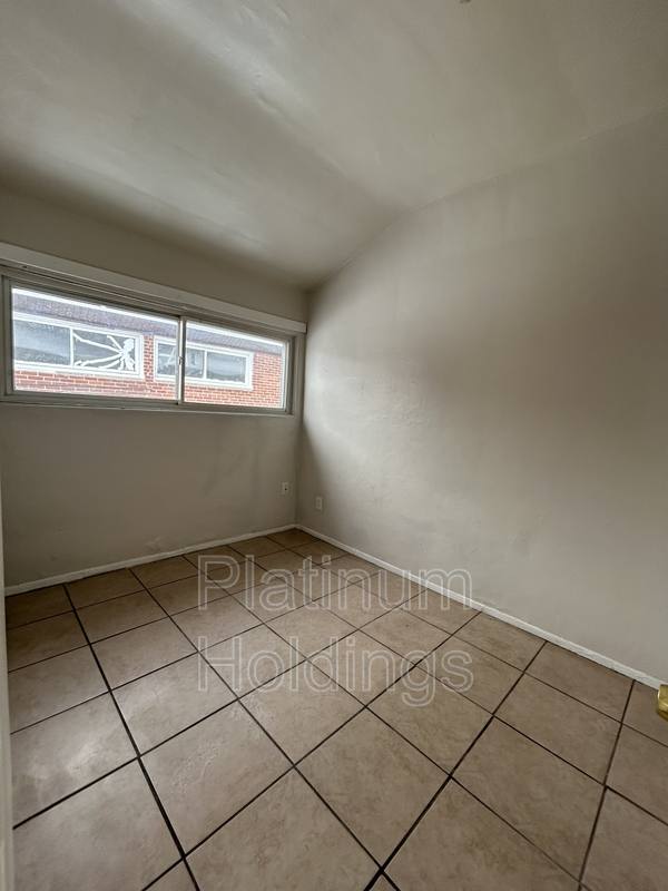 Apartment for rent at 1055 Neville Ave, Akron, OH 44306