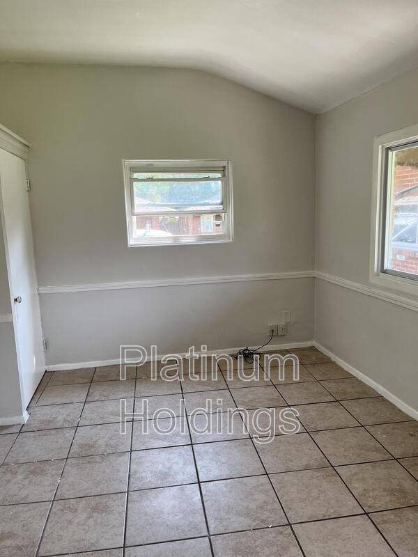 Apartment for rent at 1055 Neville Ave, Akron, OH 44306