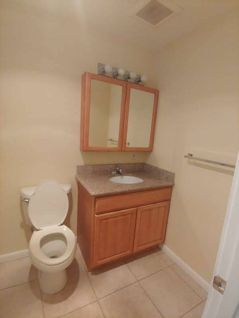 Apartment for rent at 2717 76th Ave SE, Mercer Island, WA 98040