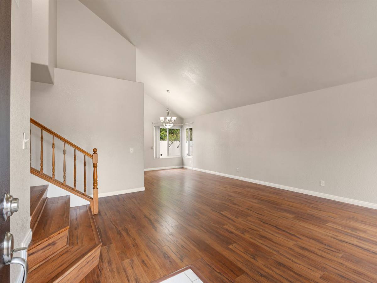 House for rent at 833 Joanna Dr, San Diego, CA 92114