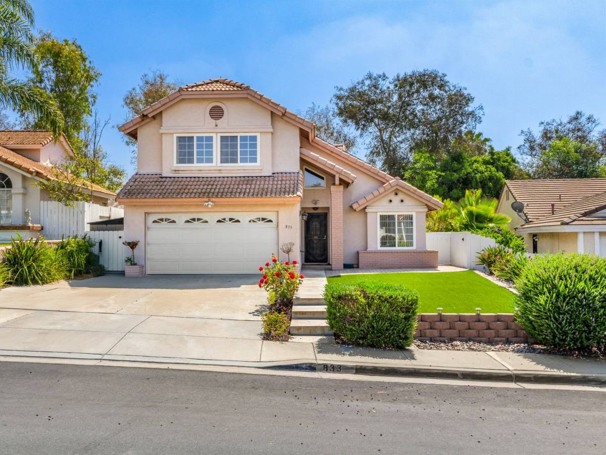 House for rent at 833 Joanna Dr, San Diego, CA 92114