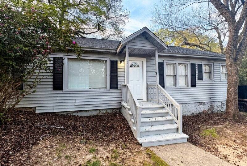 House for rent at 118 Cherry St, Barnesville, GA 30204