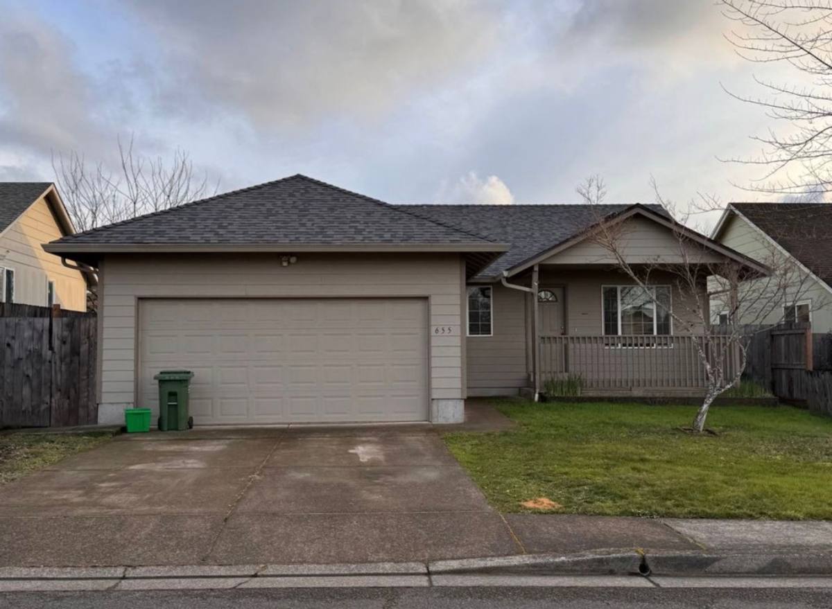 House for rent at 655 Arthur Ave, Cottage Grove, OR 97424