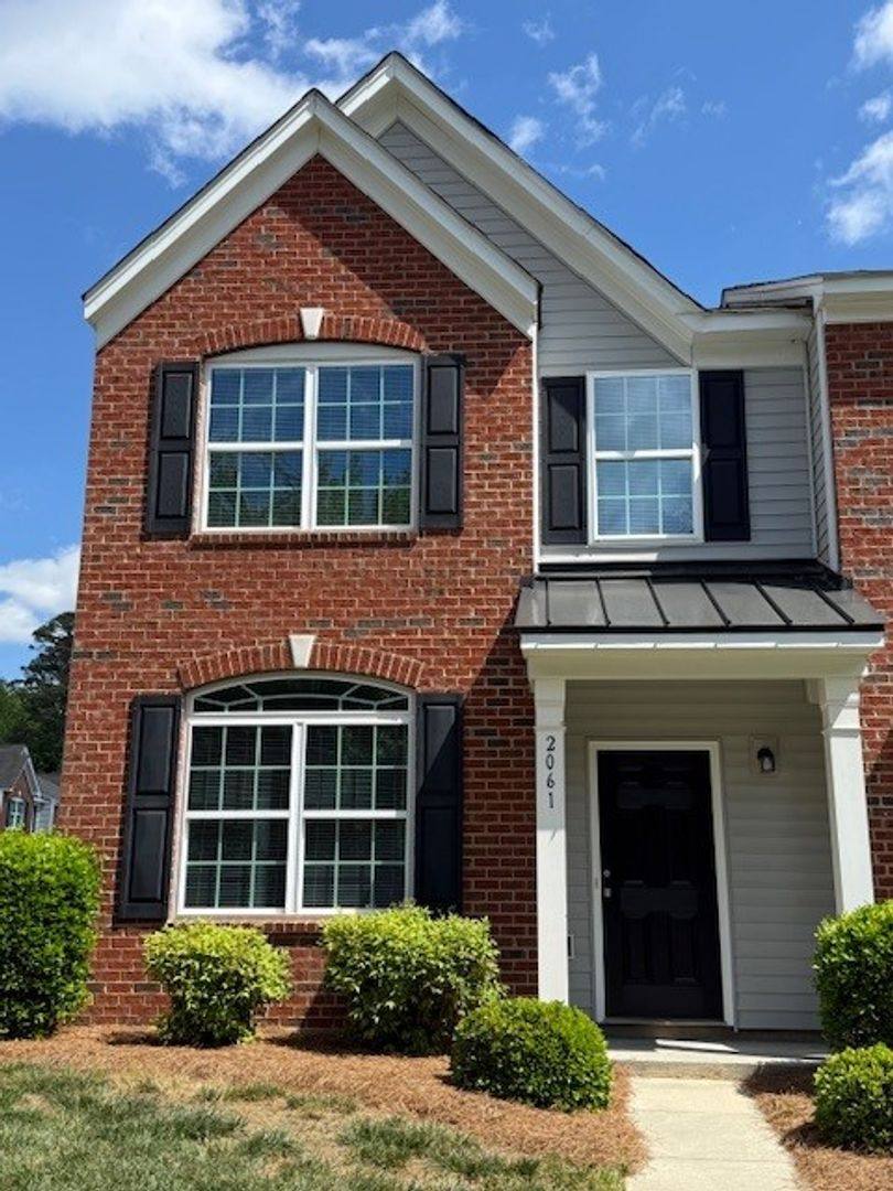 Townhouse for rent at 2093 Hoffman Rd, Gastonia, NC 28054