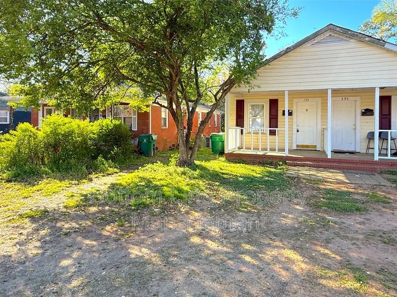 Apartment for rent at 233 Orange St, Charlotte, NC 28205