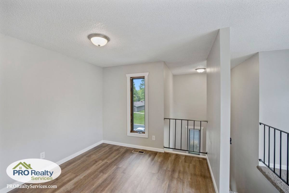 Townhouse for rent at 4502 Cinnamon Ridge Trail, Saint Paul, MN 55122