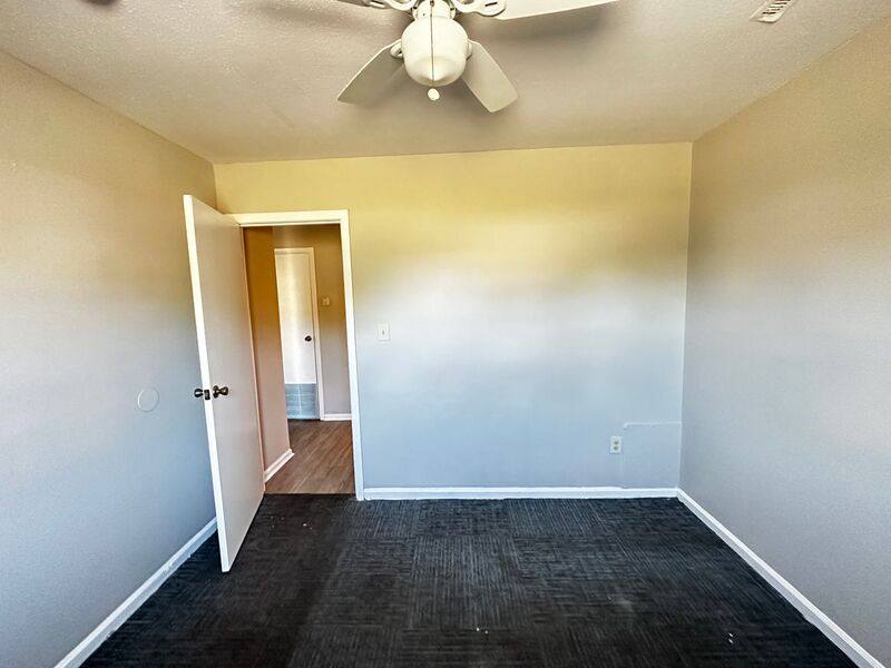 Apartment for rent at 304 Highland Ave Units A, B, & C - A, Columbus, OH 43204