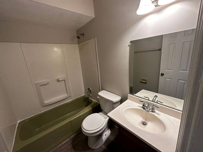 Apartment for rent at 304 Highland Ave Units A, B, & C - A, Columbus, OH 43204
