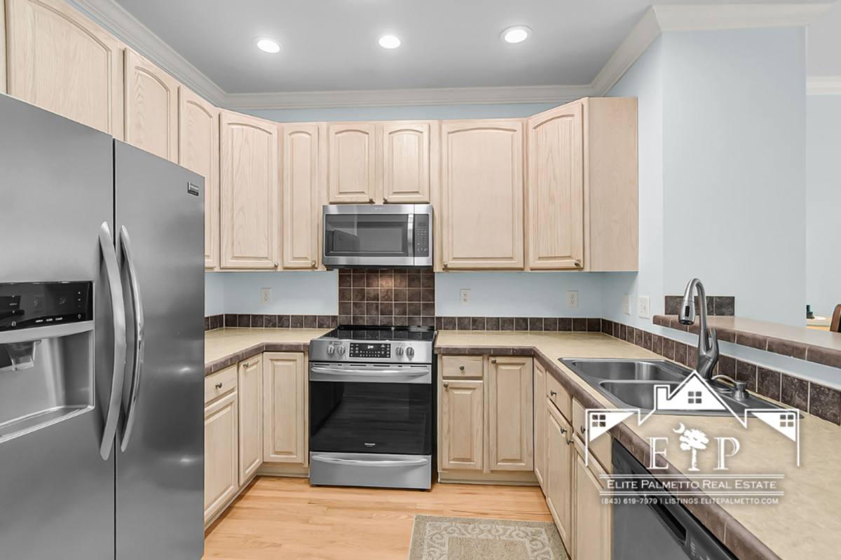 Condo for rent at 1815 Dogwood Rd, Charleston, SC 29414
