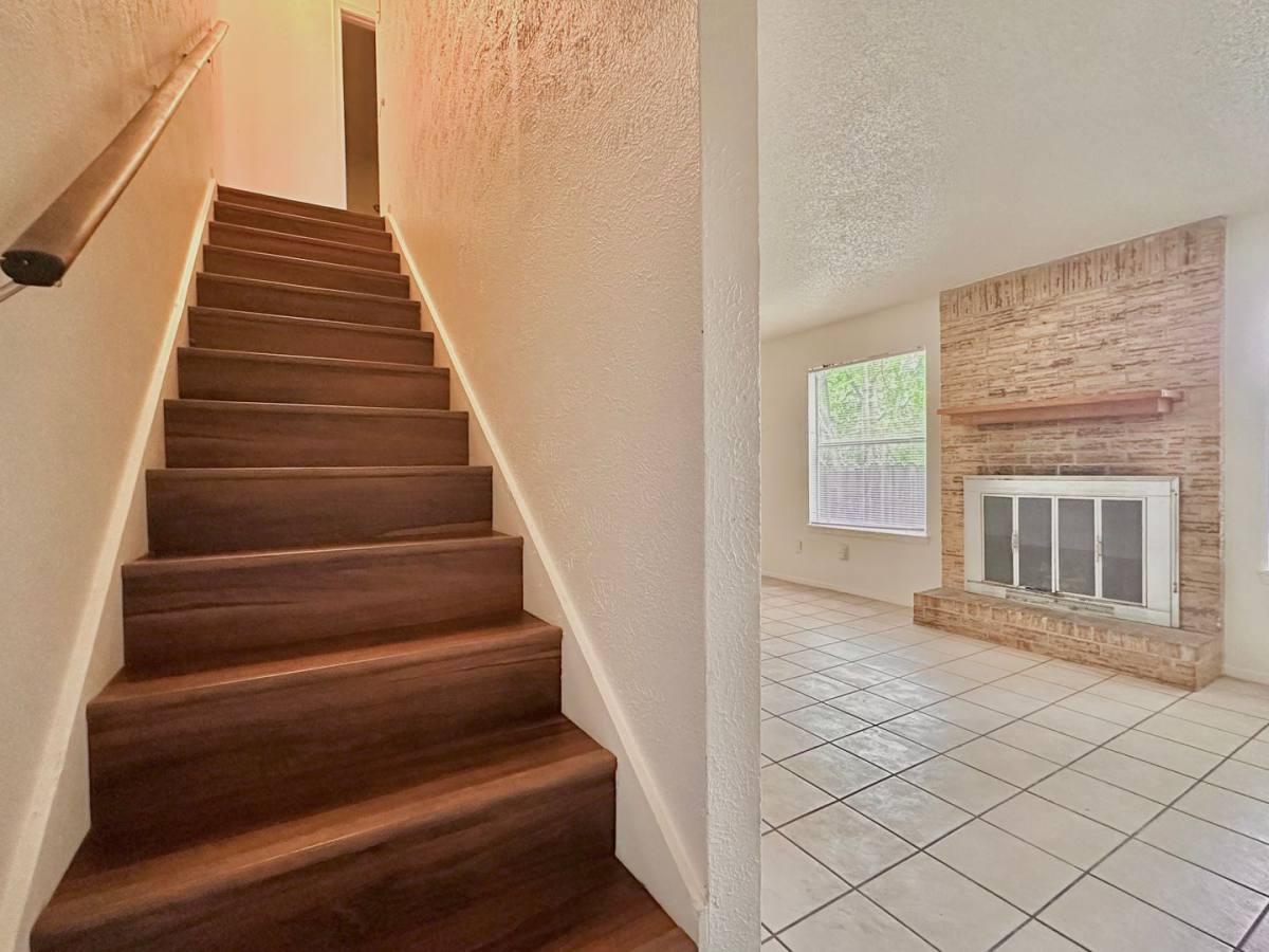 Apartment for rent at 1322 Southport Dr, Austin, TX 78704