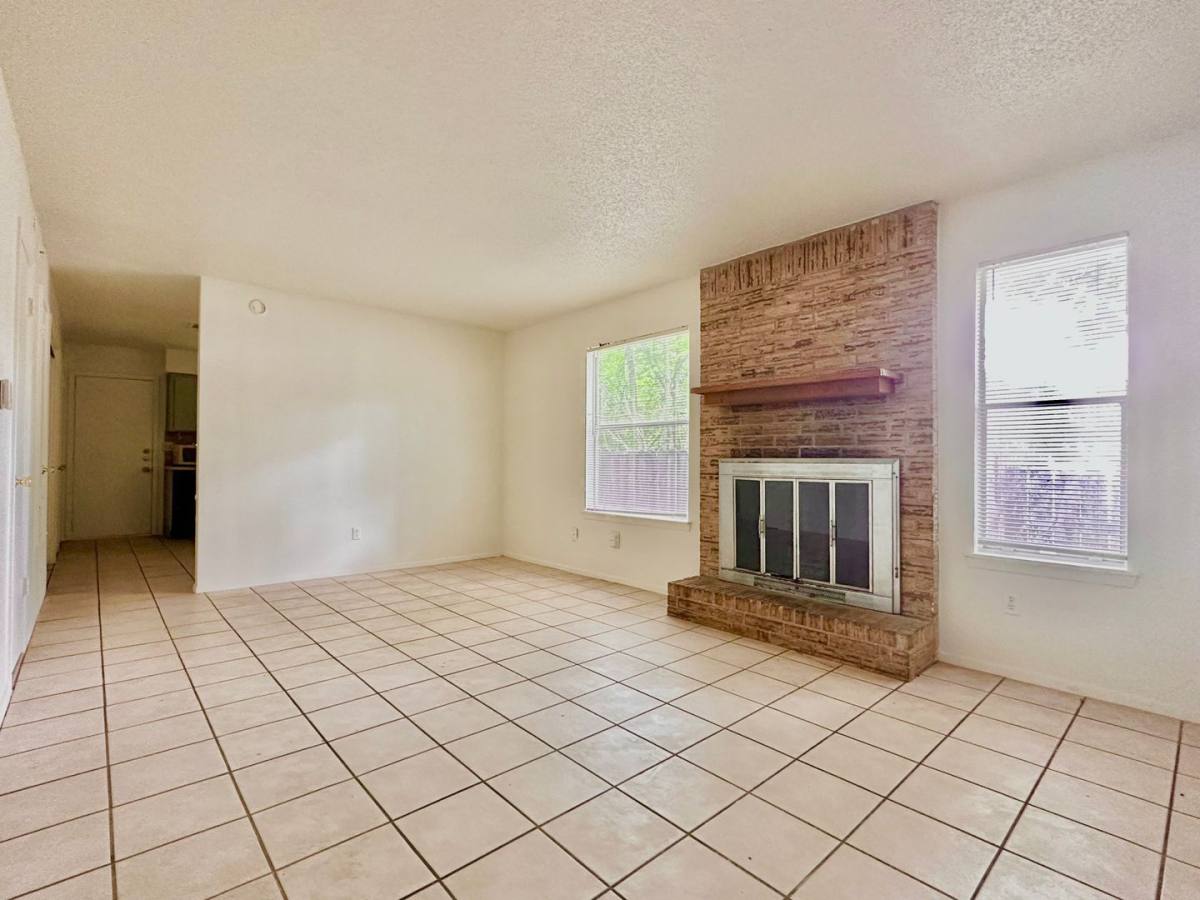 Apartment for rent at 1322 Southport Dr, Austin, TX 78704