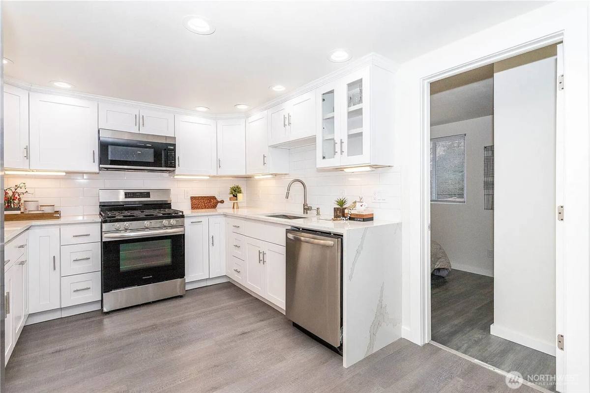 House for rent at 2644 SW 112th St, Seattle, WA 98146