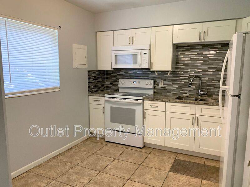 Condo for rent at 5885 Dahlia Dr #113, Orlando, FL 32807