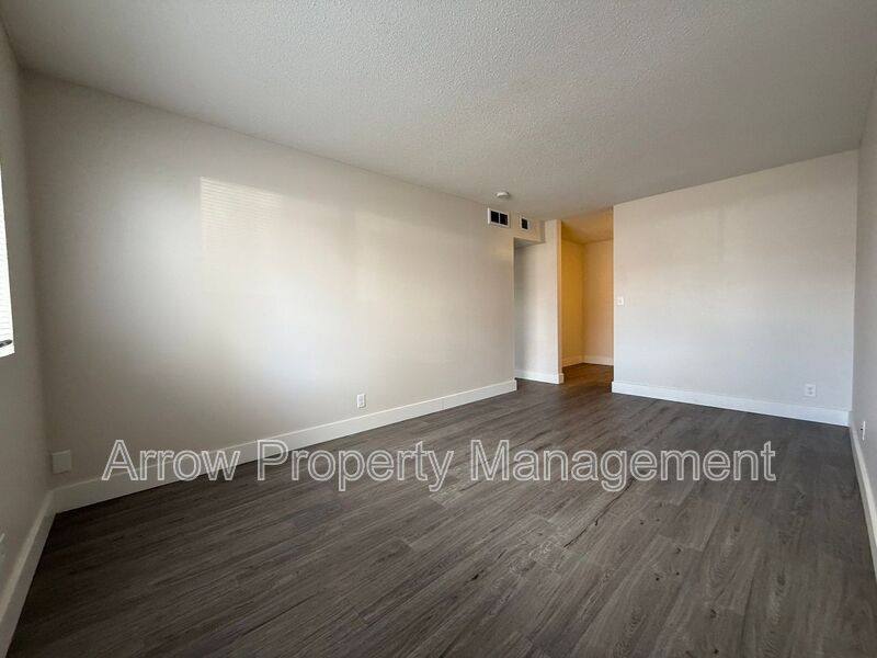 Apartment for rent at 1315 F St #4, Lincoln, NE 68508