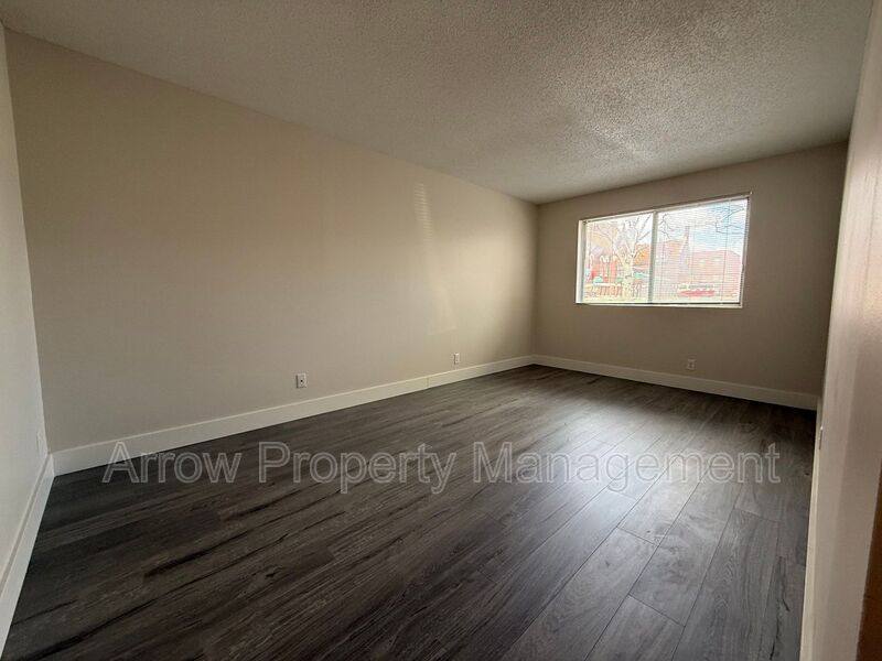 Apartment for rent at 1315 F St #4, Lincoln, NE 68508