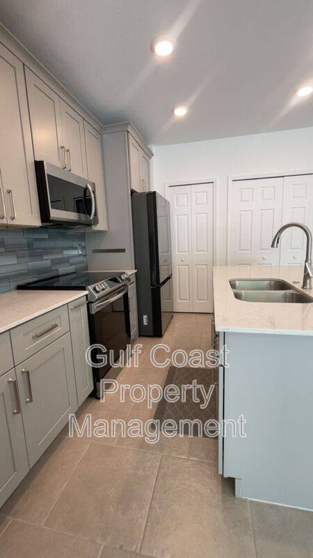 Townhouse for rent at 14195 Oviedo Place, Fort Myers, FL 33905