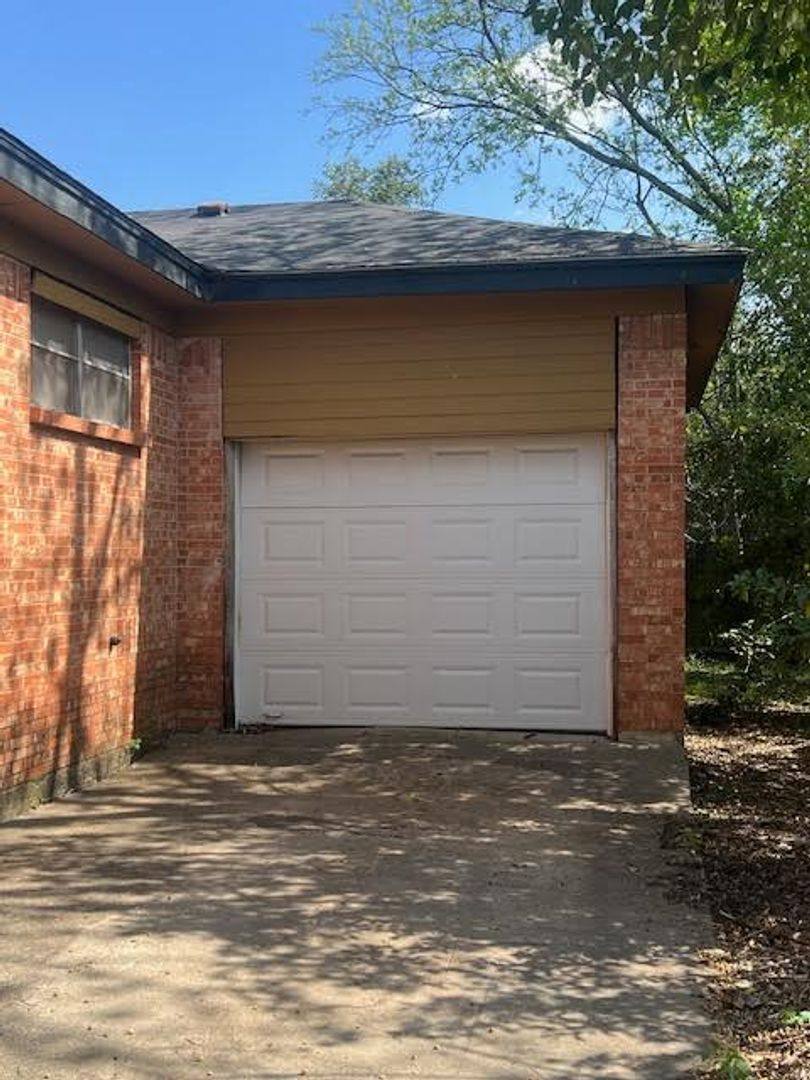 House for rent at 1906 Bosque Blvd, Waco, TX 76707