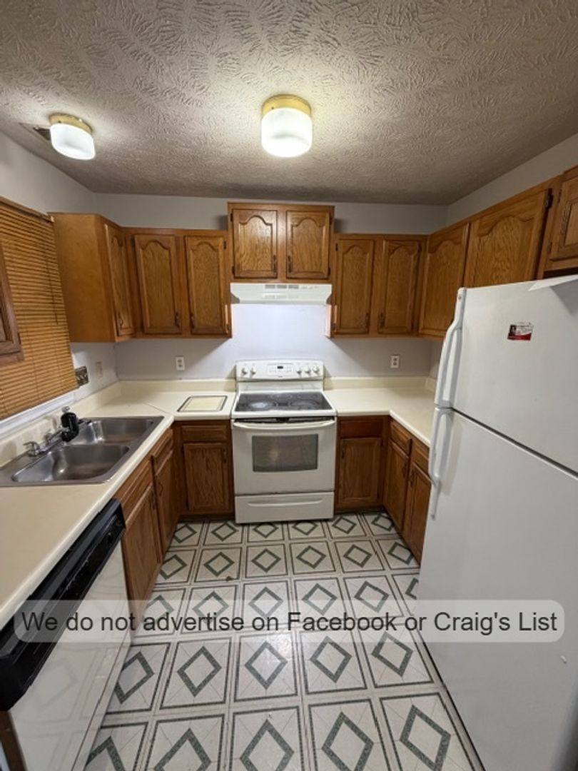 House for rent at 6855 Shawcross Lane, Fayetteville, NC 28314