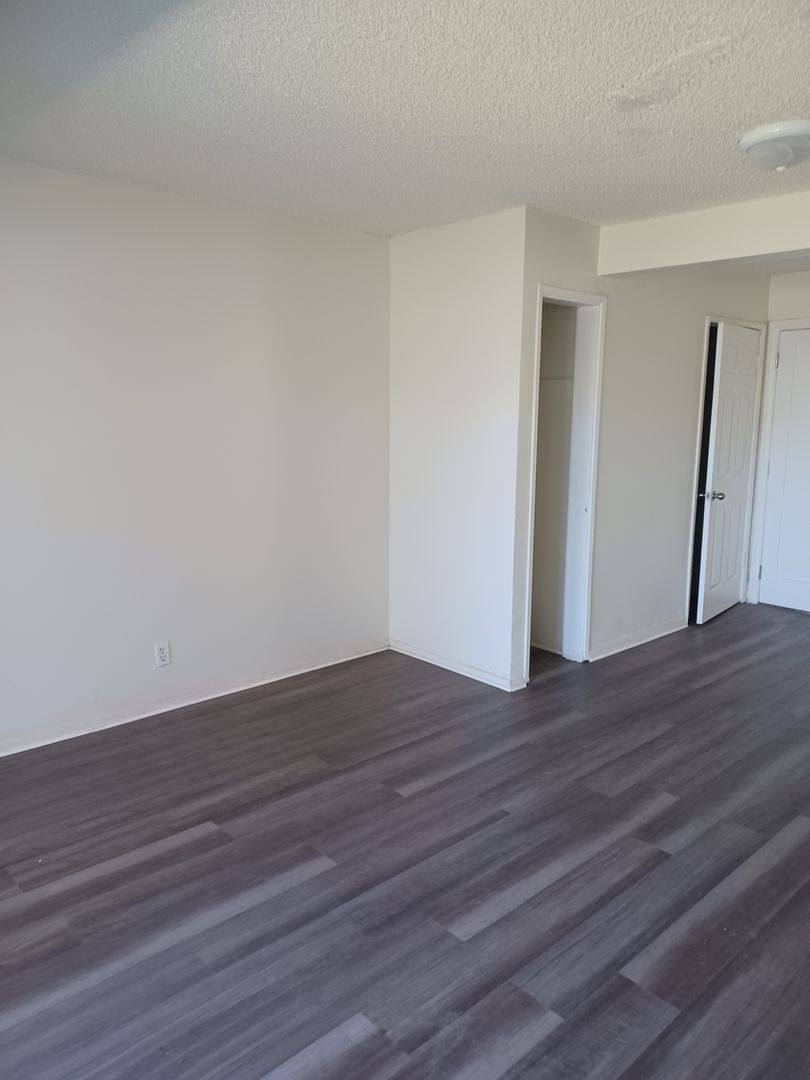 Apartment for rent at 11418 S New Hampshire Ave, Los Angeles, CA 90044