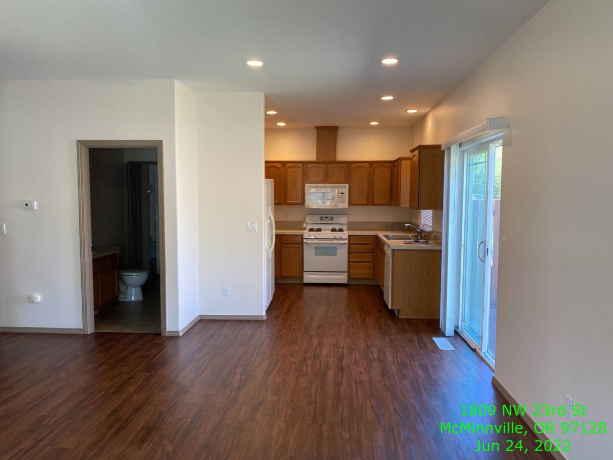 House for rent at 1809 NW 23rd St, McMinnville, OR 97128