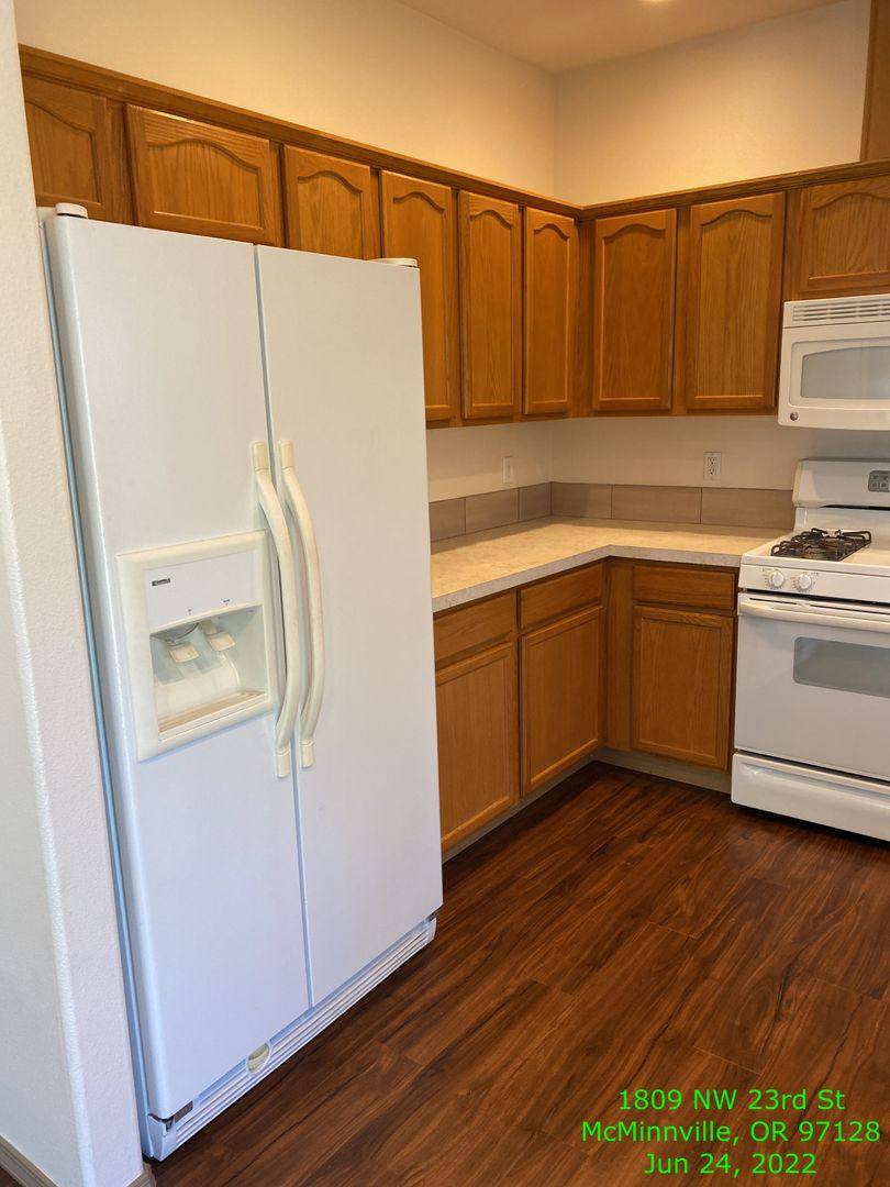House for rent at 1809 NW 23rd St, McMinnville, OR 97128